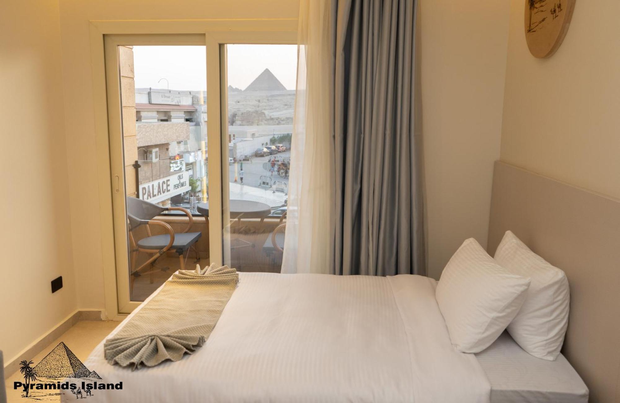 Pyramids Island Bed & Breakfast Kafrat al Jabal Exterior photo